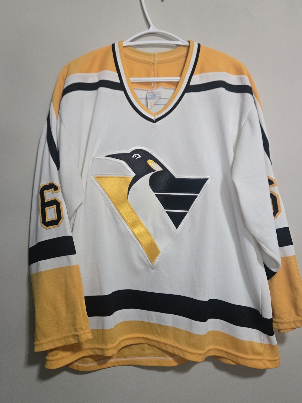 Vintage CCM Jager Penguins NHL Hockey Jersey Large Mens 1983